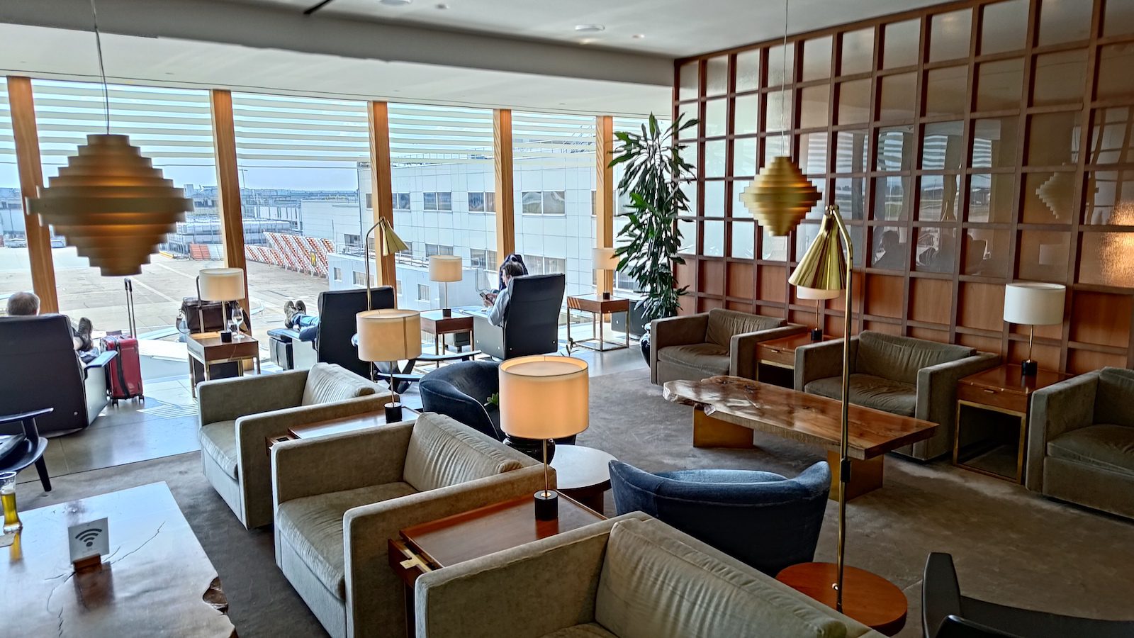 How Luxurious Is Cathay Pacific First Class Lounge At Heathrow Fly For Points